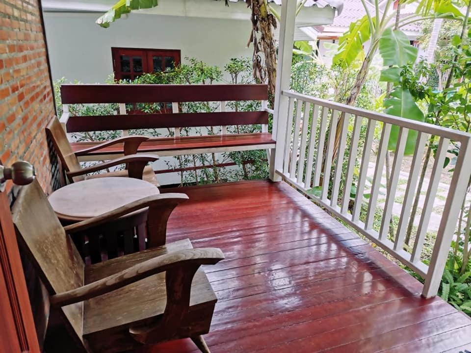 Hotel Baan Nai Suan Bophut Exterior foto