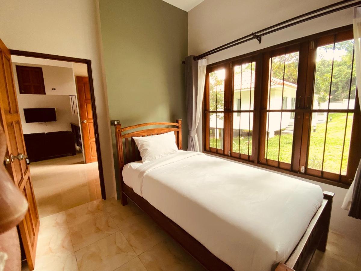 Hotel Baan Nai Suan Bophut Exterior foto